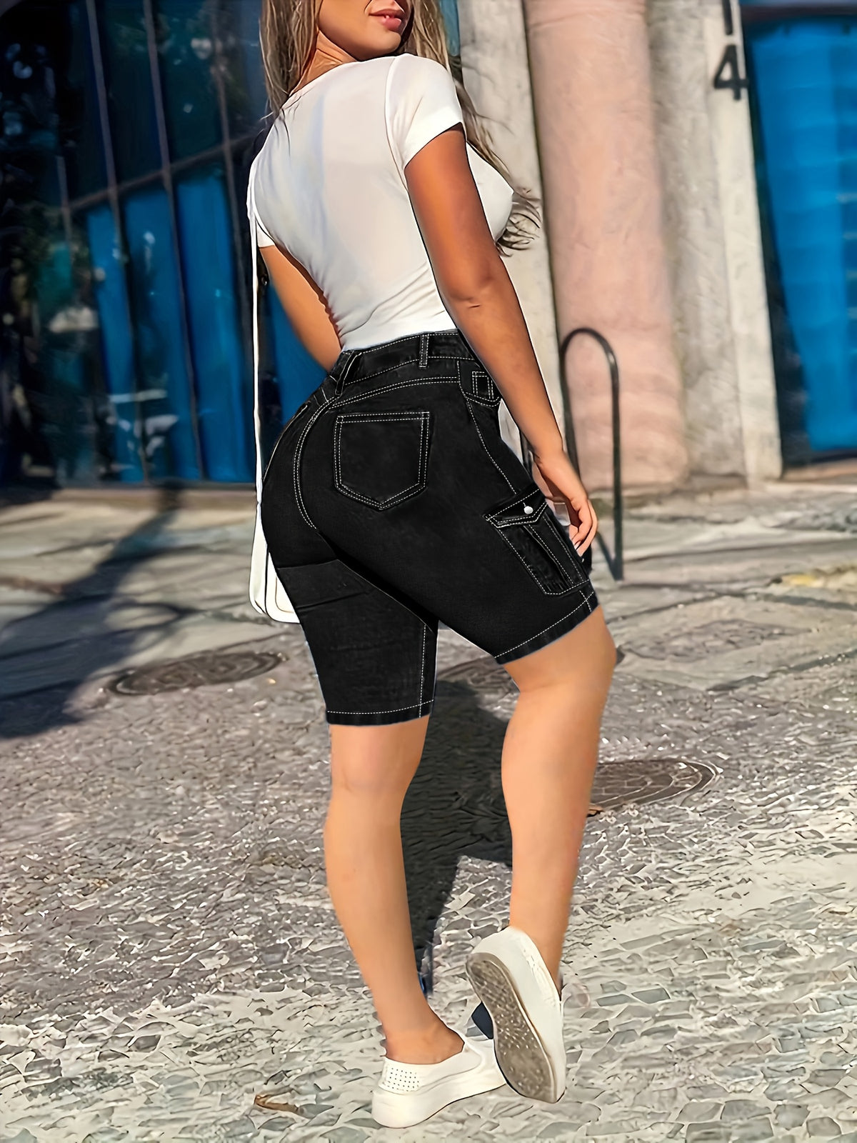 High Waisted Cropped Denim Shorts Women Black Stretchy Multi Pocket Mid Length Street Fashion Summer Travel Jean Shorts Button Closure Machine Washable S-XXL