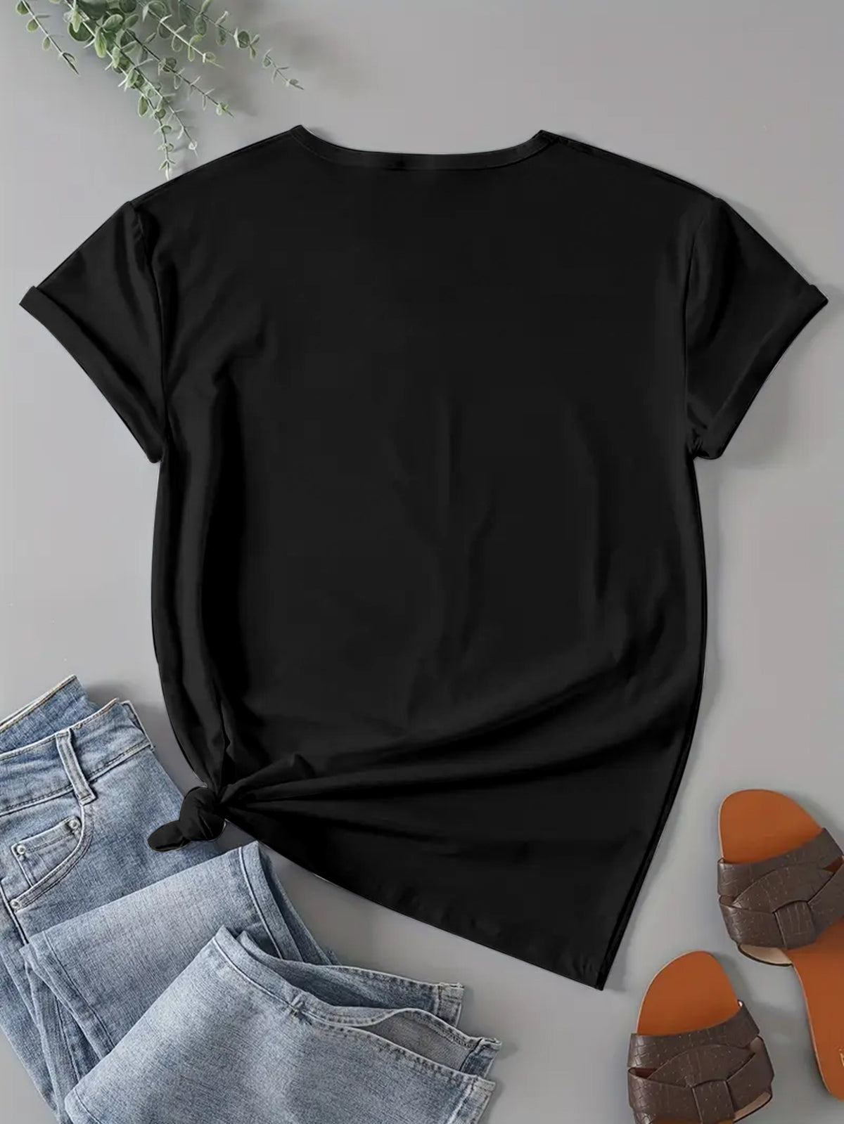 This Mom Loves Her T-Shirt Women Round Neck Short Sleeve Heart Slogan Soft Knit Casual Mom Gift Tee XS-XL