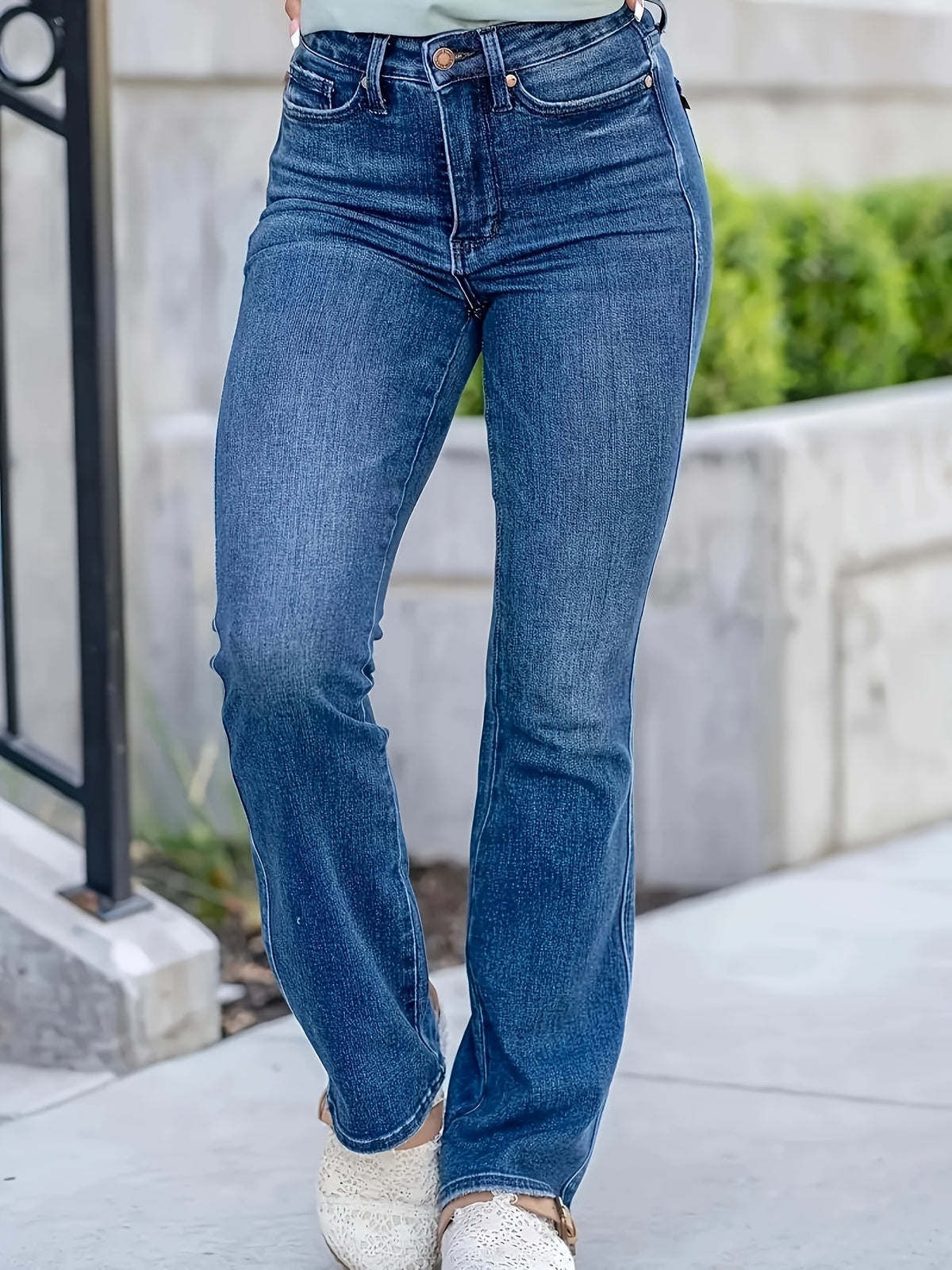 High-Waist Straight Leg Jeans for Women - Loose Fit Elegant Fairy Style Blue Denim with Button Closure, Stretch Machine Washable All-Season Classic American Jeans