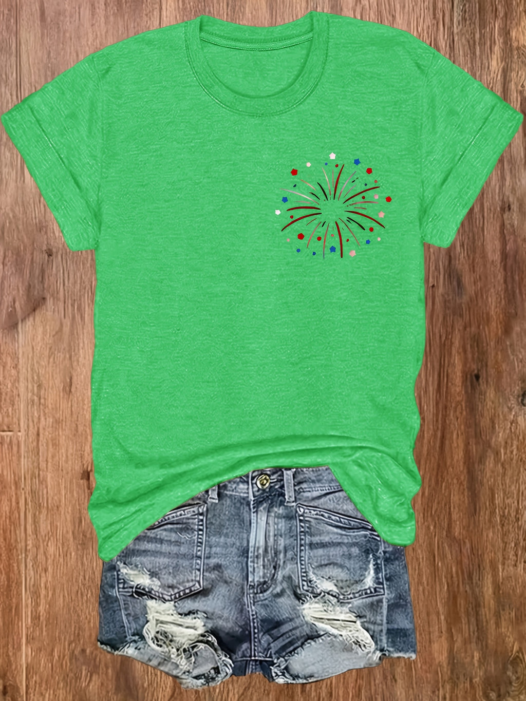 American Flag Print T-Shirt Women Patriotic Graphic Tee Short Sleeve Crew Neck | Fireworks USA Print Lightweight Breathable Top for 4th of July Summer Daily Wear