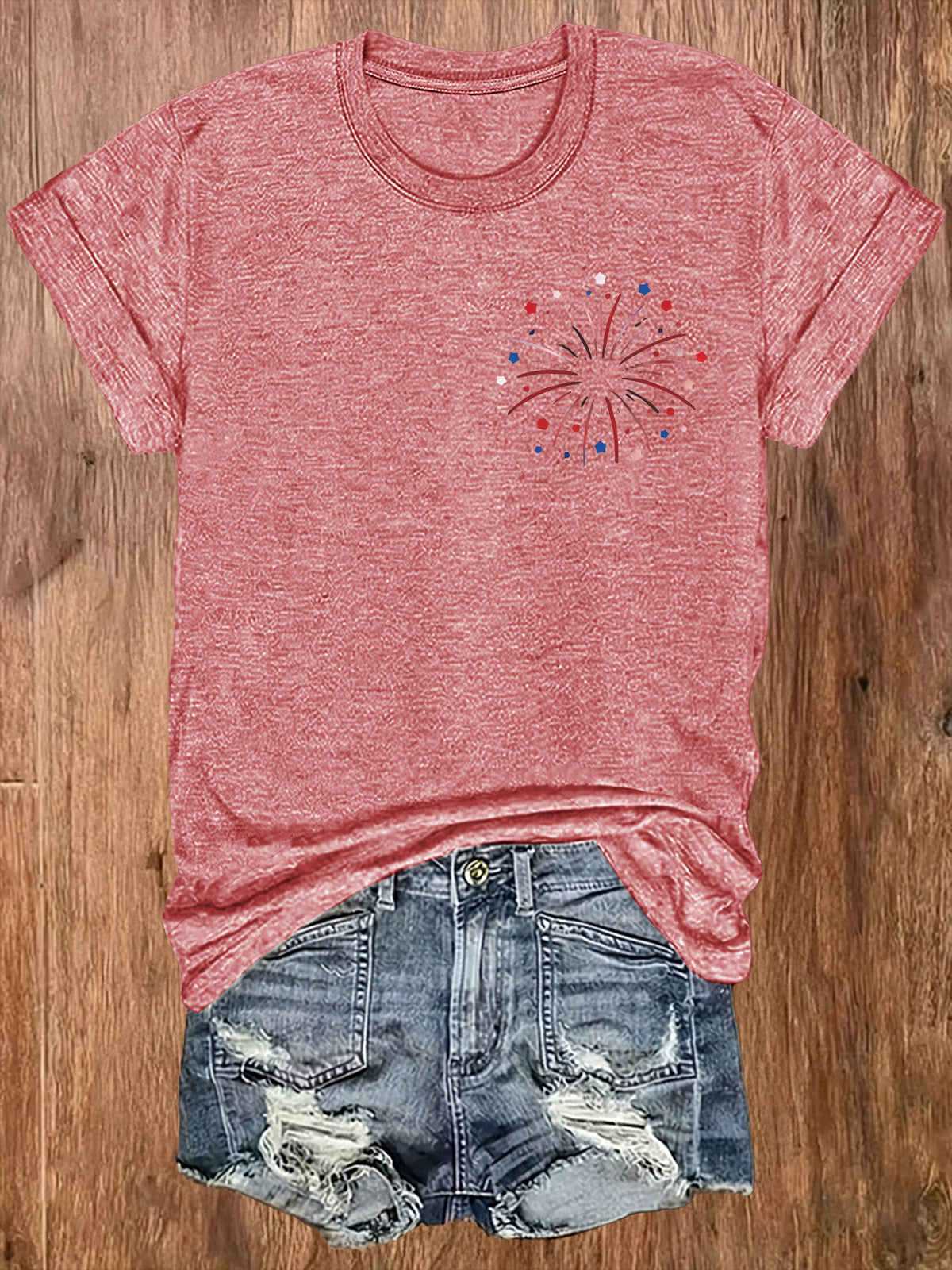 American Flag Print T-Shirt Women Patriotic Graphic Tee Short Sleeve Crew Neck | Fireworks USA Print Lightweight Breathable Top for 4th of July Summer Daily Wear