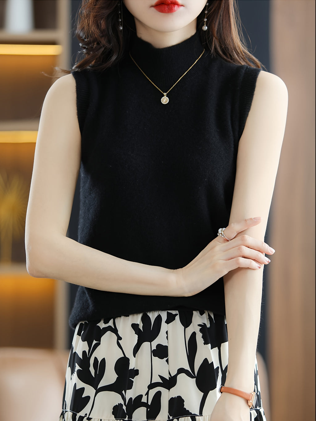 Mock Neck Sleeveless Vest Top Women Slim Fit Solid Color Short Cropped Spring Summer Casual Festive Tank Top for Women