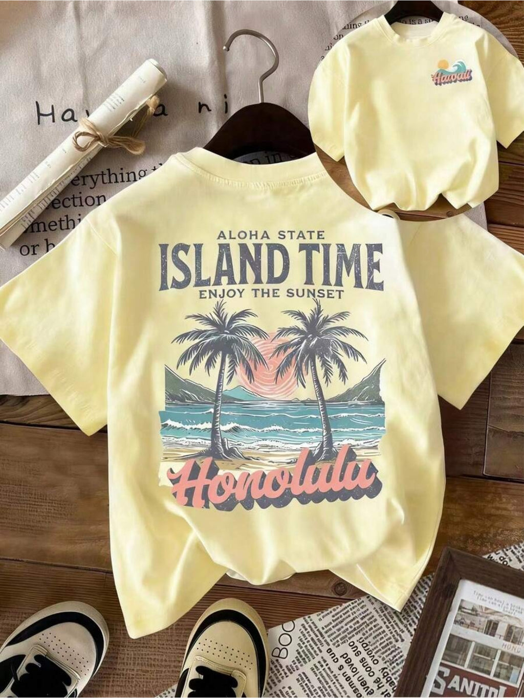 Hawaiian Floral T-Shirt Women White Blue Geometric Print - Casual Crew Neck Short Sleeve Summer Vacation Beach Tee, Comfortable Stretch Fabric, Island Vibes