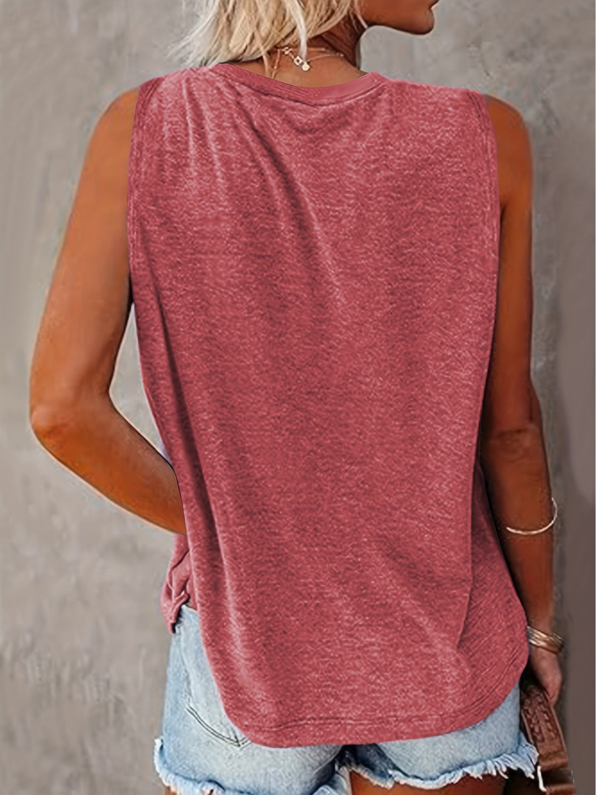 Rose Print Round Neck Tank Top for Women - Floral Poison Rose Fashion Sleeveless Blouse Vest, Breathable Casual Summer Top for Everyday Outfits & Layering