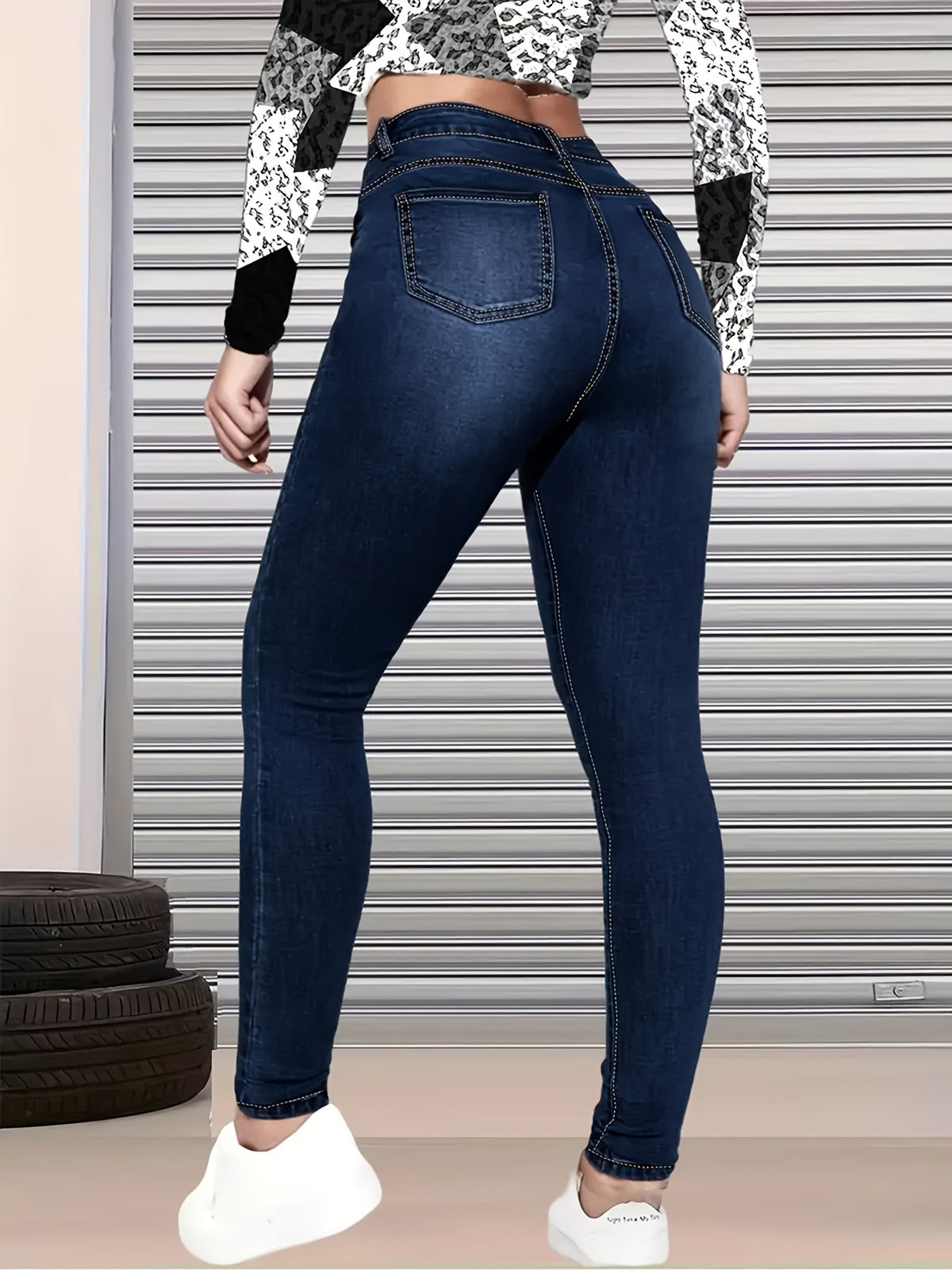 Women's High Stretch Ripped Skinny Jeans Dark Blue Slim Fit Distressed Denim Pants with Pockets Streetwear All-Season