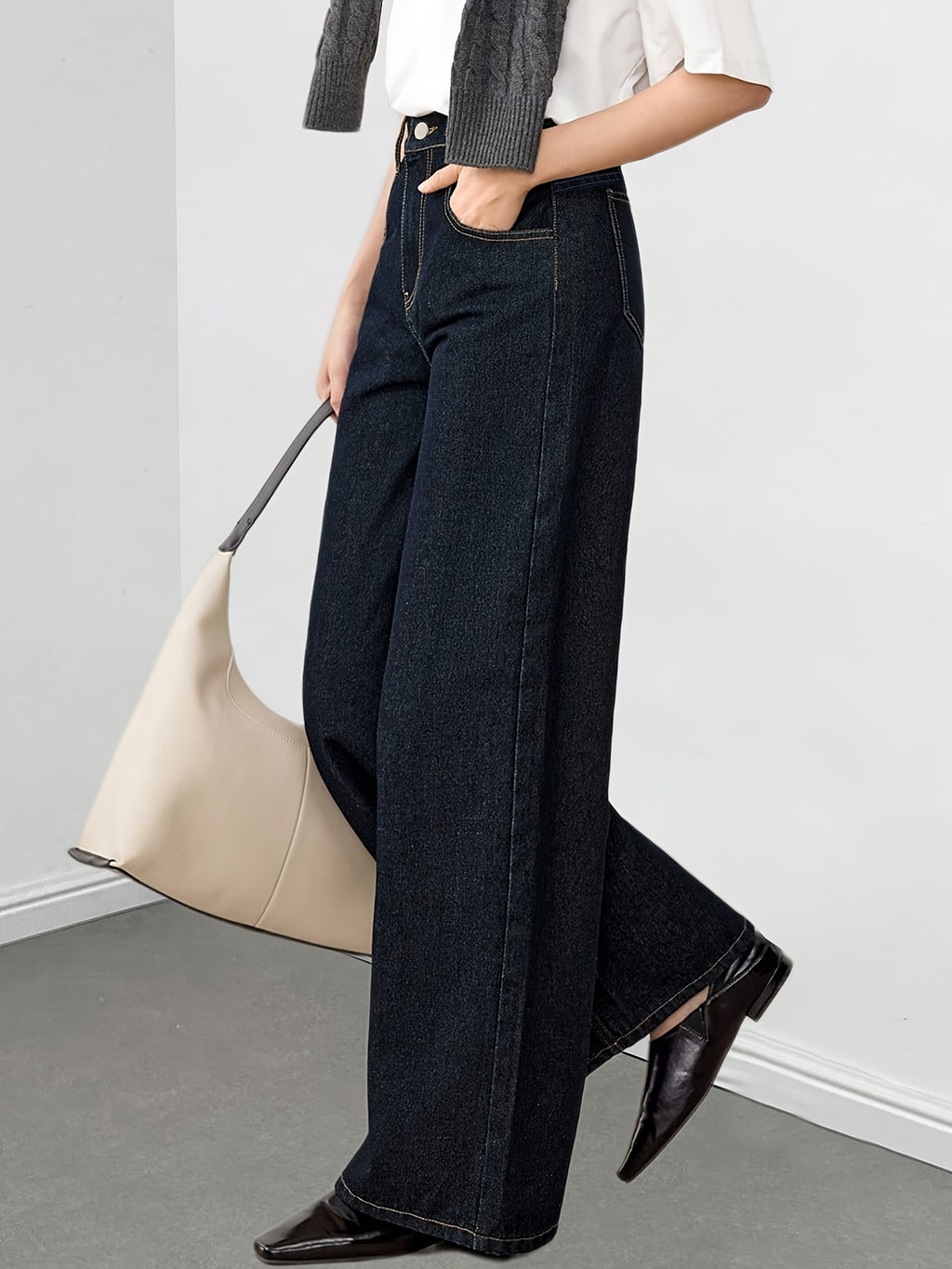 Women's High-Waist Wide-Leg Jeans Dark Blue Loose Fit Slant Pockets Button Closure Casual