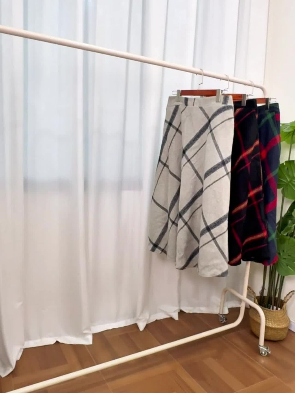 Wool Plaid Maxi Skirt Women A-Line Pleated Elastic Waist Fall Winter Long Skirt Grey M-XXL