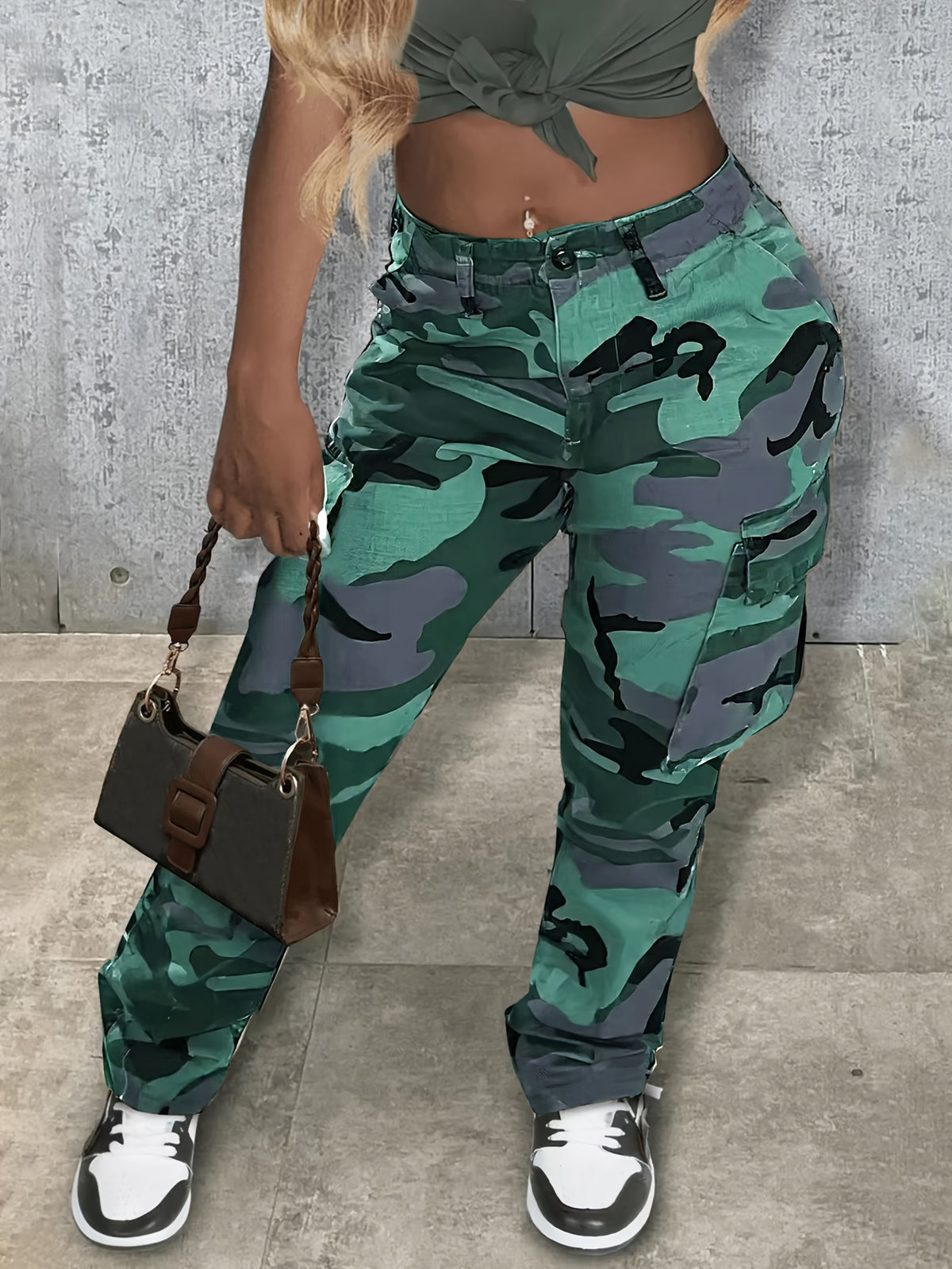 Camo Cargo Pants Women Wide Leg Camouflage Army Fatigue Sweatpants Flap Pockets Streetwear Casual Outdoor