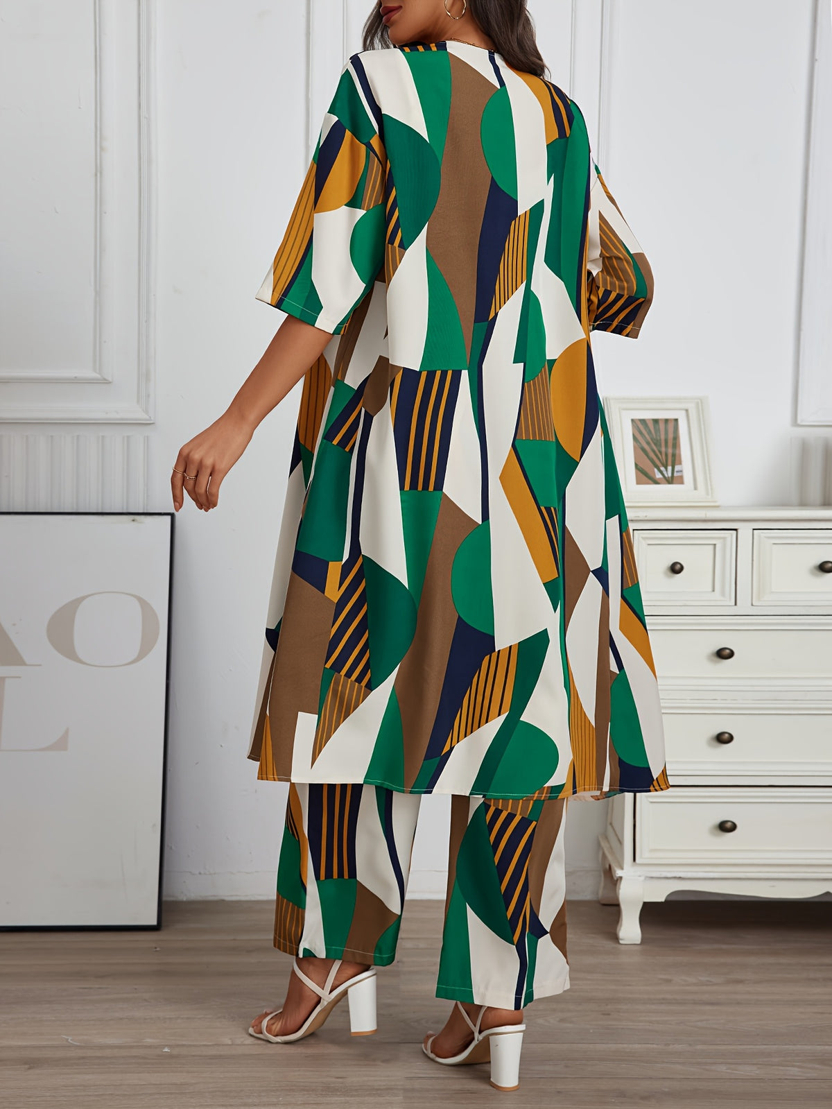 Women's 2 Piece Geo Print Pantsuit Set Short Sleeve Shirt and Wide Leg Pants Vacation Outfit Casual Elegant Summer Matching Set