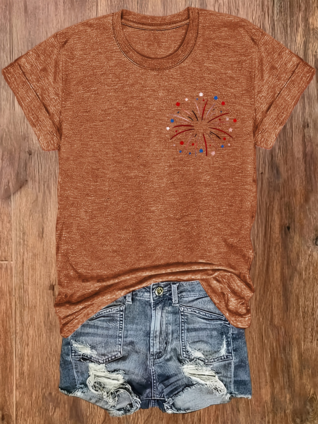 American Flag Print T-Shirt Women Patriotic Graphic Tee Short Sleeve Crew Neck | Fireworks USA Print Lightweight Breathable Top for 4th of July Summer Daily Wear