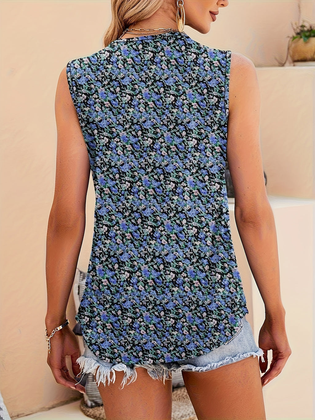 Floral Print Square Neck Tank Top for Women Sleeveless Loose Tunic Blouse with Chest Pleats Lightweight Casual Chic Spring Summer Fall Machine Washable S-2XL