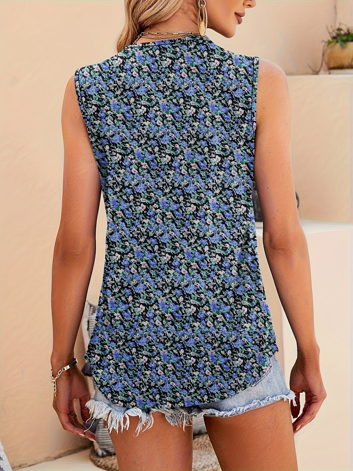 Floral Print Square Neck Tank Top for Women Sleeveless Loose Tunic Blouse with Chest Pleats Lightweight Casual Chic Spring Summer Fall Machine Washable S-2XL