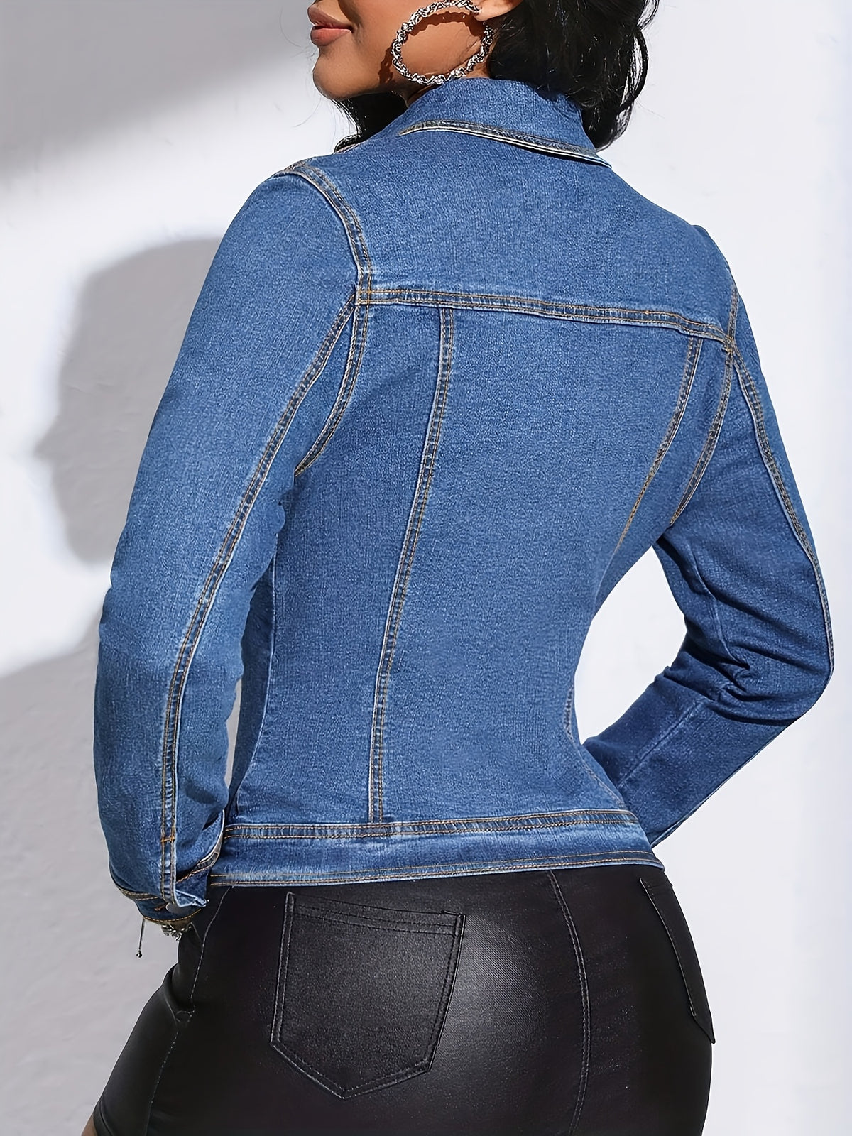 Slim Fit Stretch Denim Jacket Women Vintage Blue Short Form-Fitting Coat with Pockets Stylish Elegant Summer Outerwear