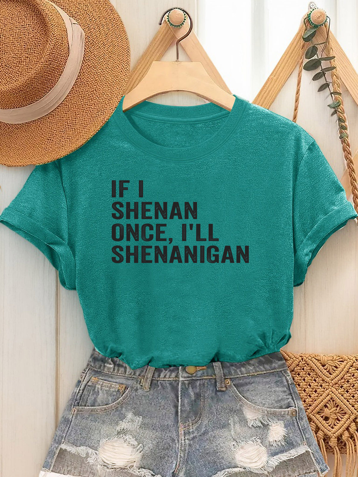 Knotted Hem Slogan Graphic T-Shirt for Women – Funny ‘If I Shenan Once I’ll Shenanigan’ Print Round Neck Casual Street Style Tee for Everyday Wear