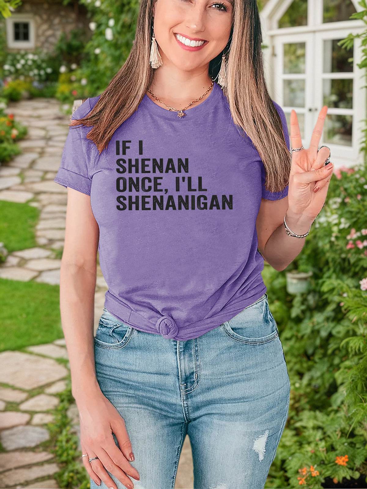 Knotted Hem Slogan Graphic T-Shirt for Women – Funny ‘If I Shenan Once I’ll Shenanigan’ Print Round Neck Casual Street Style Tee for Everyday Wear