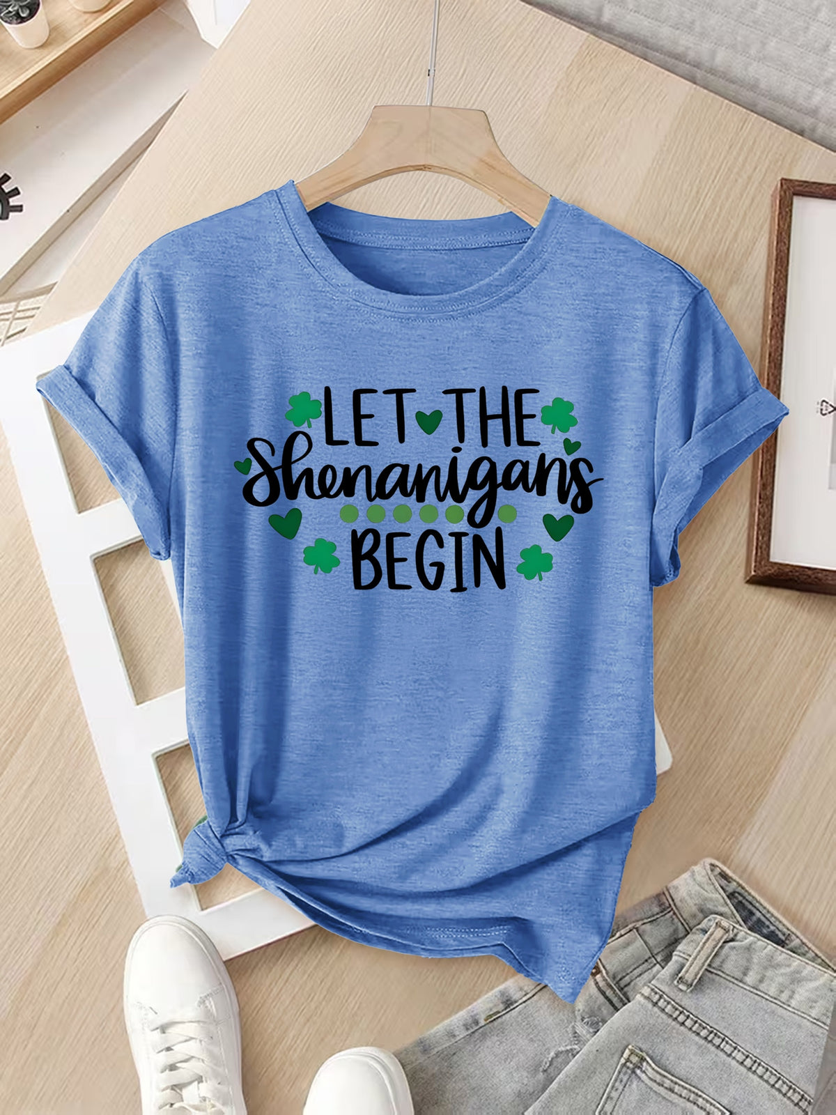 Knotted Hem Slogan Graphic T-Shirt for Women – Funny ‘If I Shenan Once I’ll Shenanigan’ Print Round Neck Casual Street Style Tee for Everyday Wear