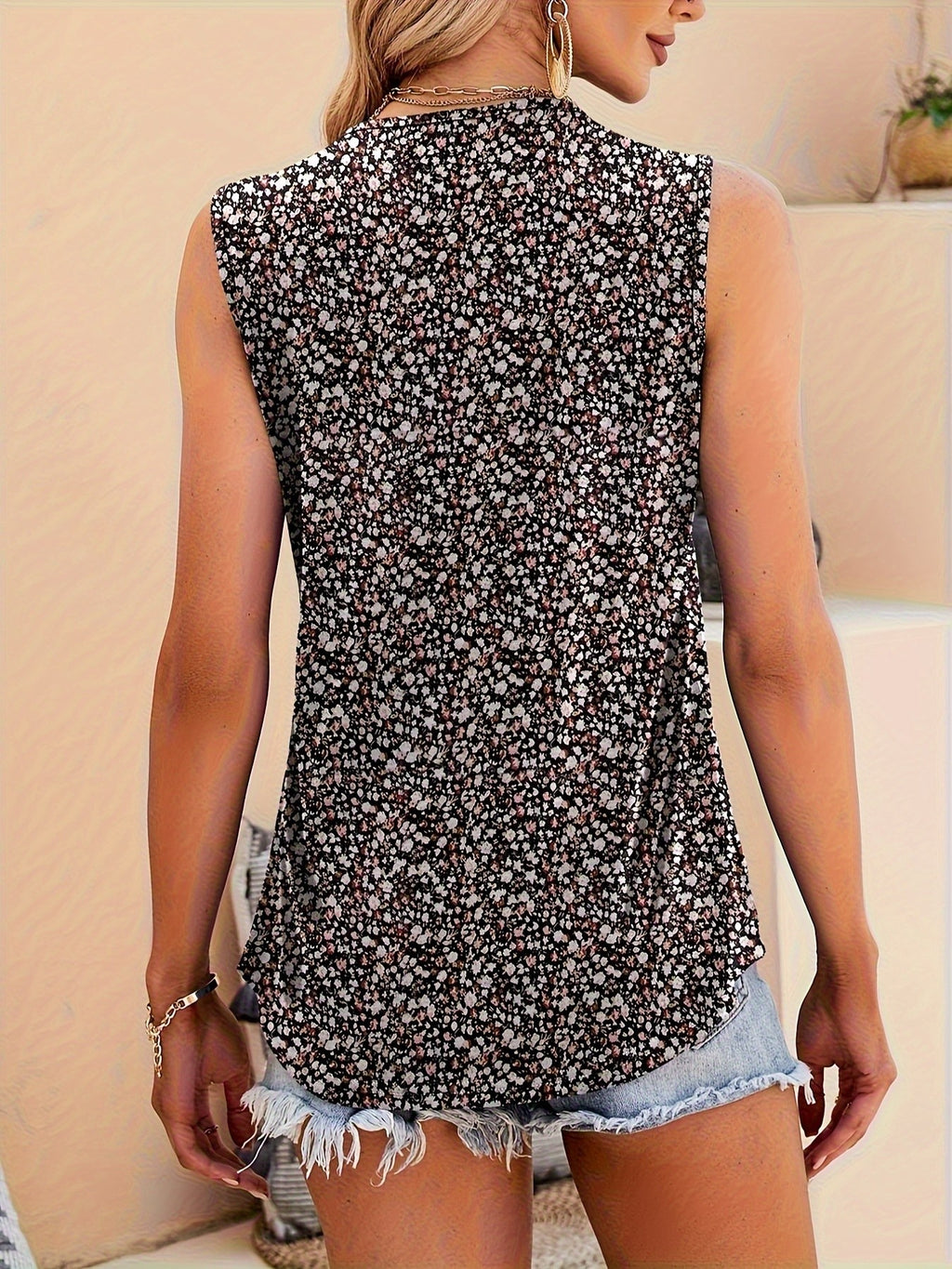 Floral Print Square Neck Tank Top for Women Sleeveless Loose Tunic Blouse with Chest Pleats Lightweight Casual Chic Spring Summer Fall Machine Washable S-2XL