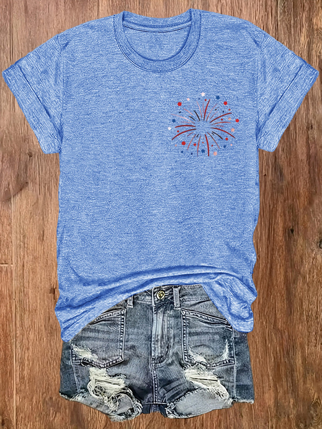 American Flag Print T-Shirt Women Patriotic Graphic Tee Short Sleeve Crew Neck | Fireworks USA Print Lightweight Breathable Top for 4th of July Summer Daily Wear
