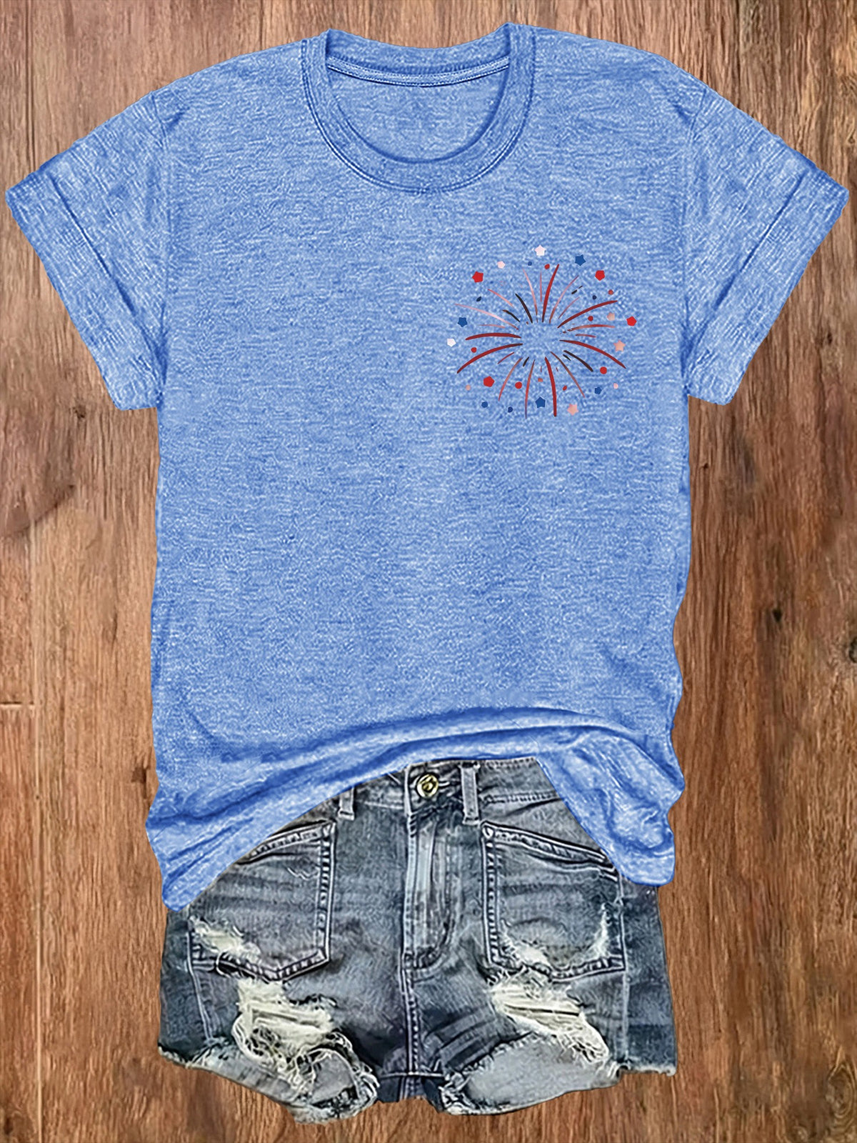 American Flag Print T-Shirt Women Patriotic Graphic Tee Short Sleeve Crew Neck | Fireworks USA Print Lightweight Breathable Top for 4th of July Summer Daily Wear