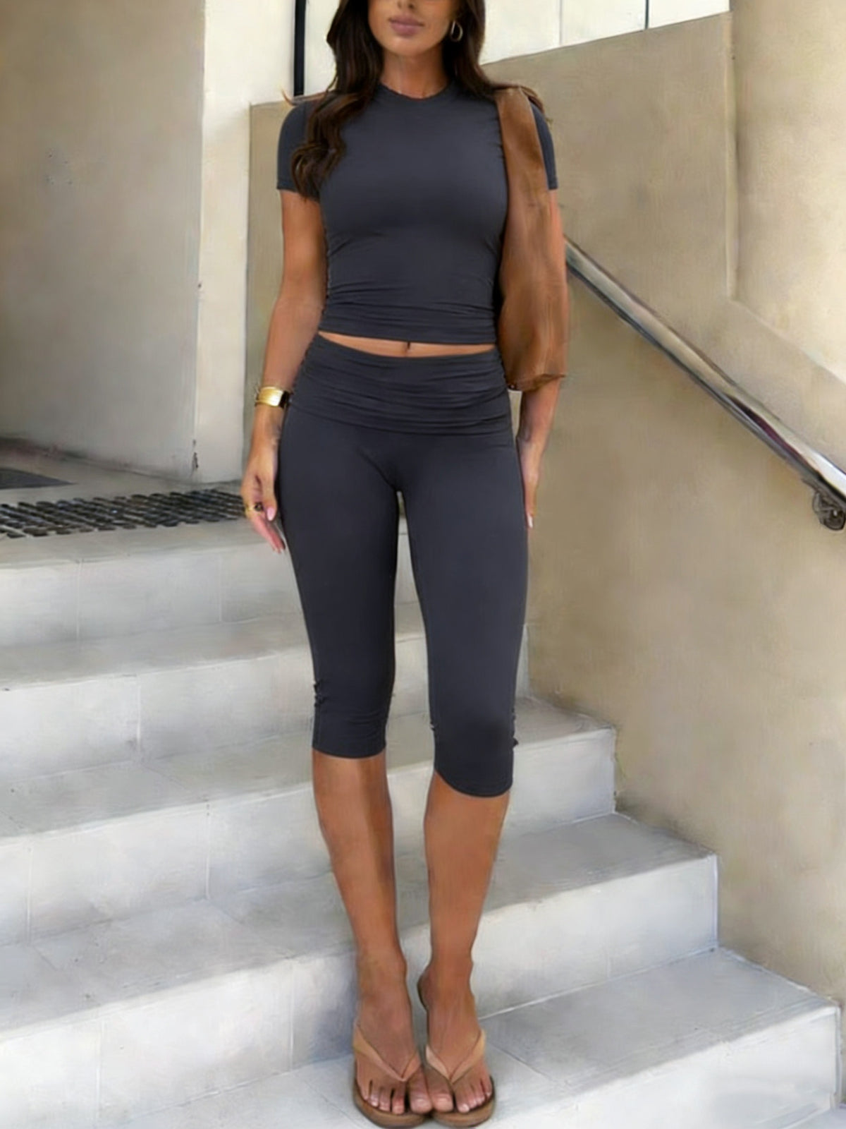 Crop Tee & 7/8 Pants 2-Piece Set for Women – Solid Color Round Neck Short T-Shirt & Low-Waist Matching Outfit, Casual Everyday Knit Set