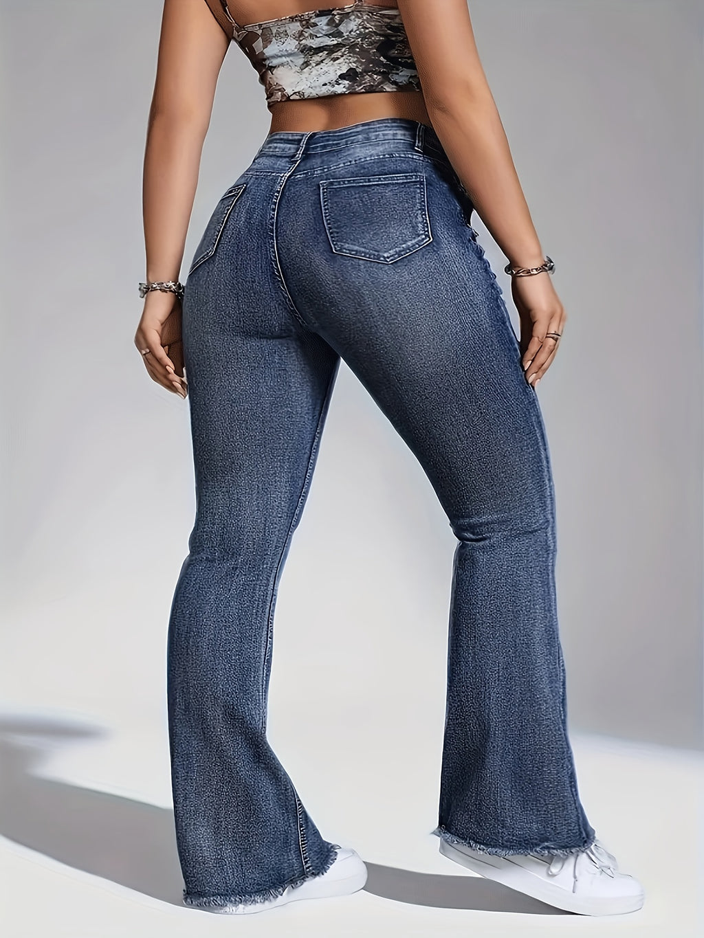Women's Retro Washed Fringe Flared Jeans Fake Waistband Curved Hem Slightly Flared Bootcut Medium Blue S-XXL