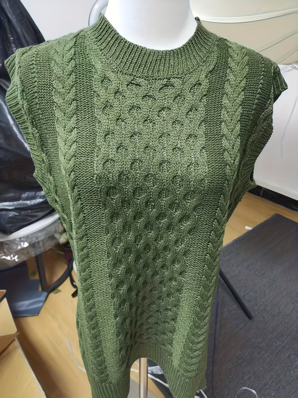 Cable Knit Sweater Vest Women Sleeveless Round Neck Slit Hem Solid Color Layering Top - Casual Semi-Formal Acrylic Knitwear Spring Summer Fall